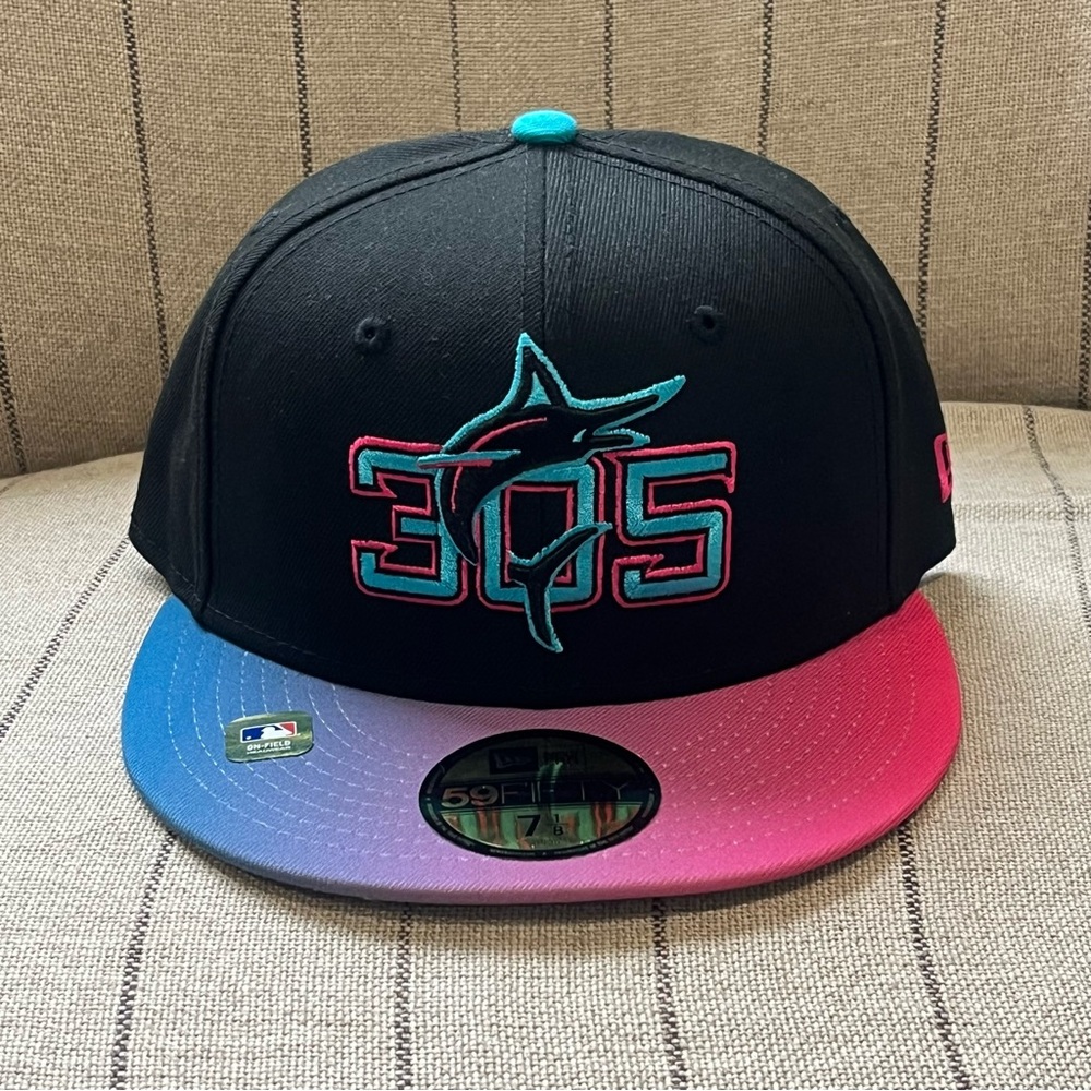 MIAMI MARLINS New Era Cap City Connect “305” Authentic Collection Fitted Hat